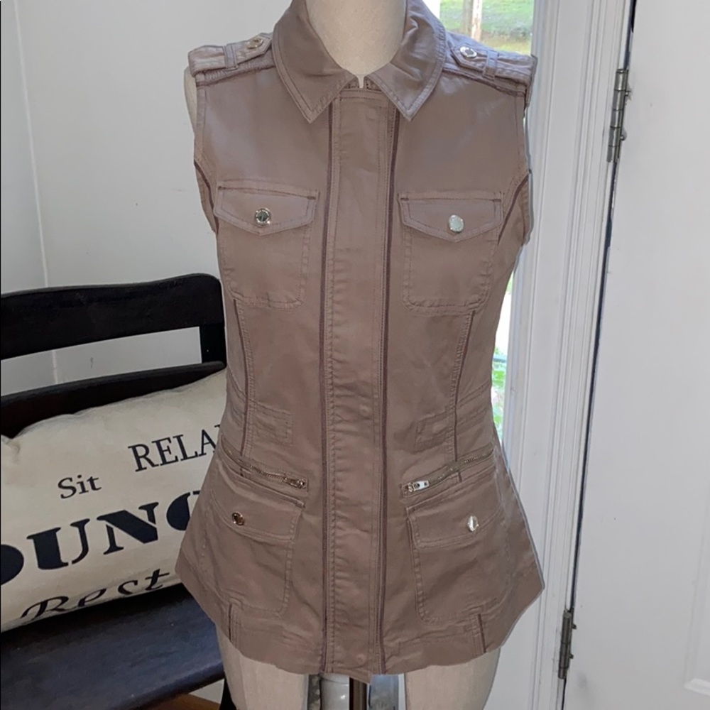 WBHM utility vest